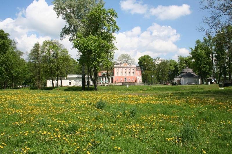 Aparthotel Palac Kurozwęki Exterior foto